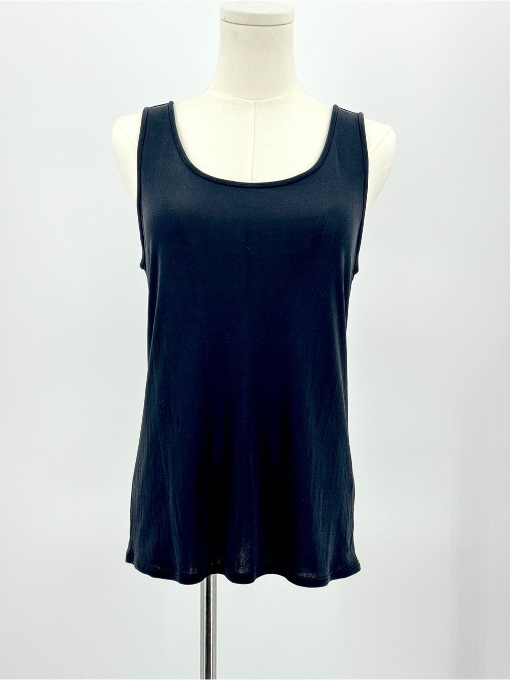 Eileen Fisher Classic Women's Black Scoop Neck Silk Tank Top Quiet Luxury